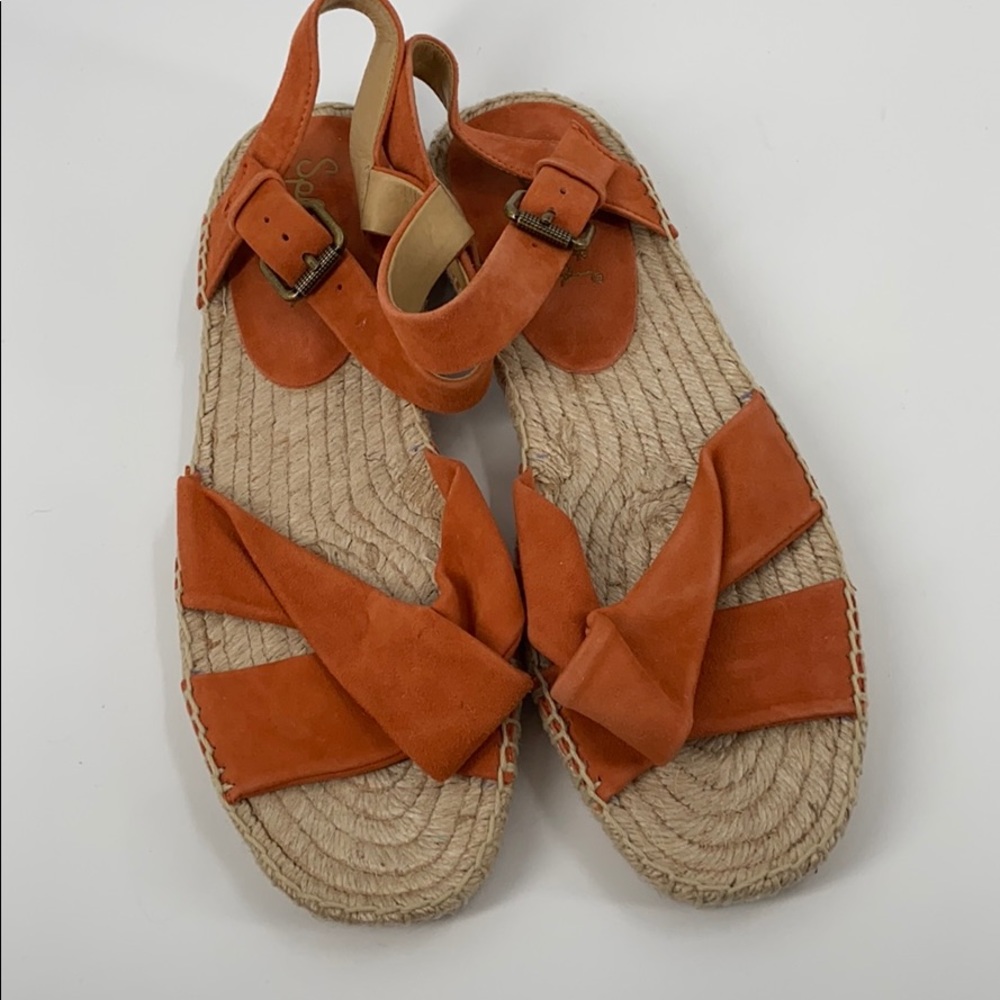 Splendid orange espadrille sandals